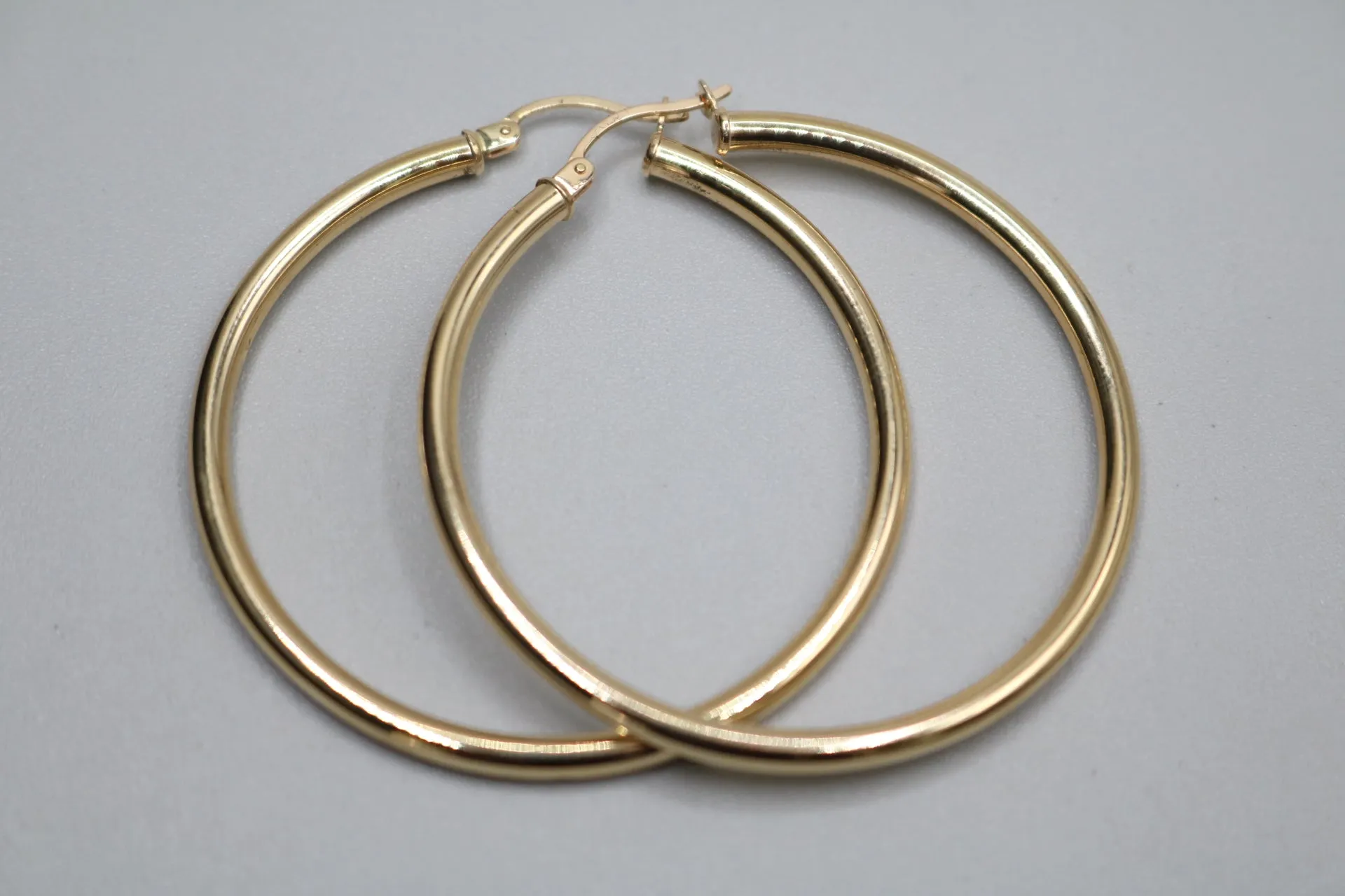 14K Yellow Gold Hoop Pair Of Earring (4.7 grams)