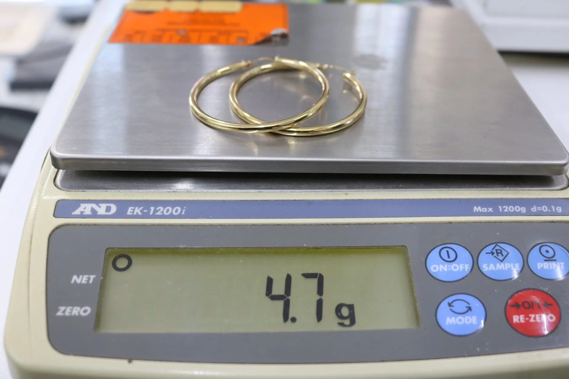 14K Yellow Gold Hoop Pair Of Earring (4.7 grams)