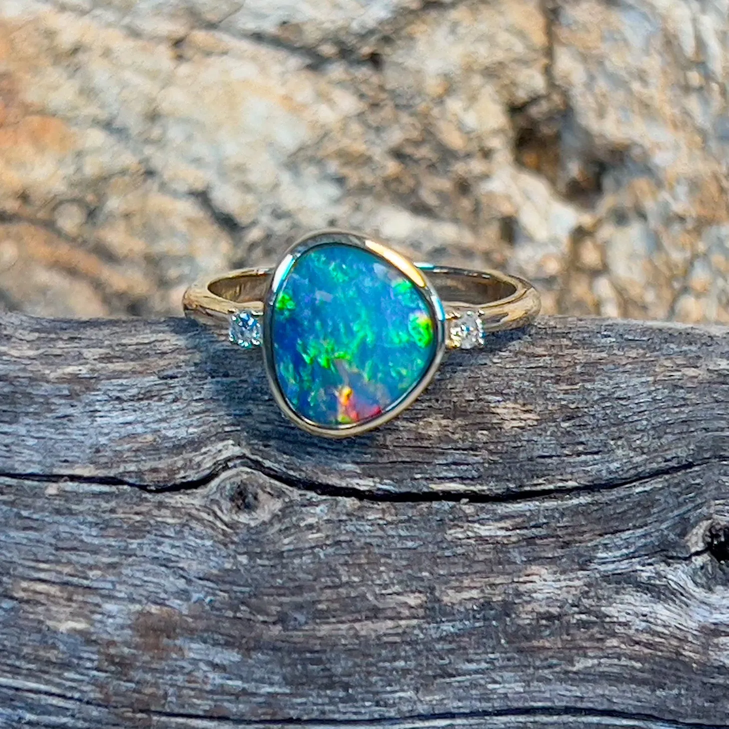 14kt Yellow Gold Opal 1.82ct and diamond ring