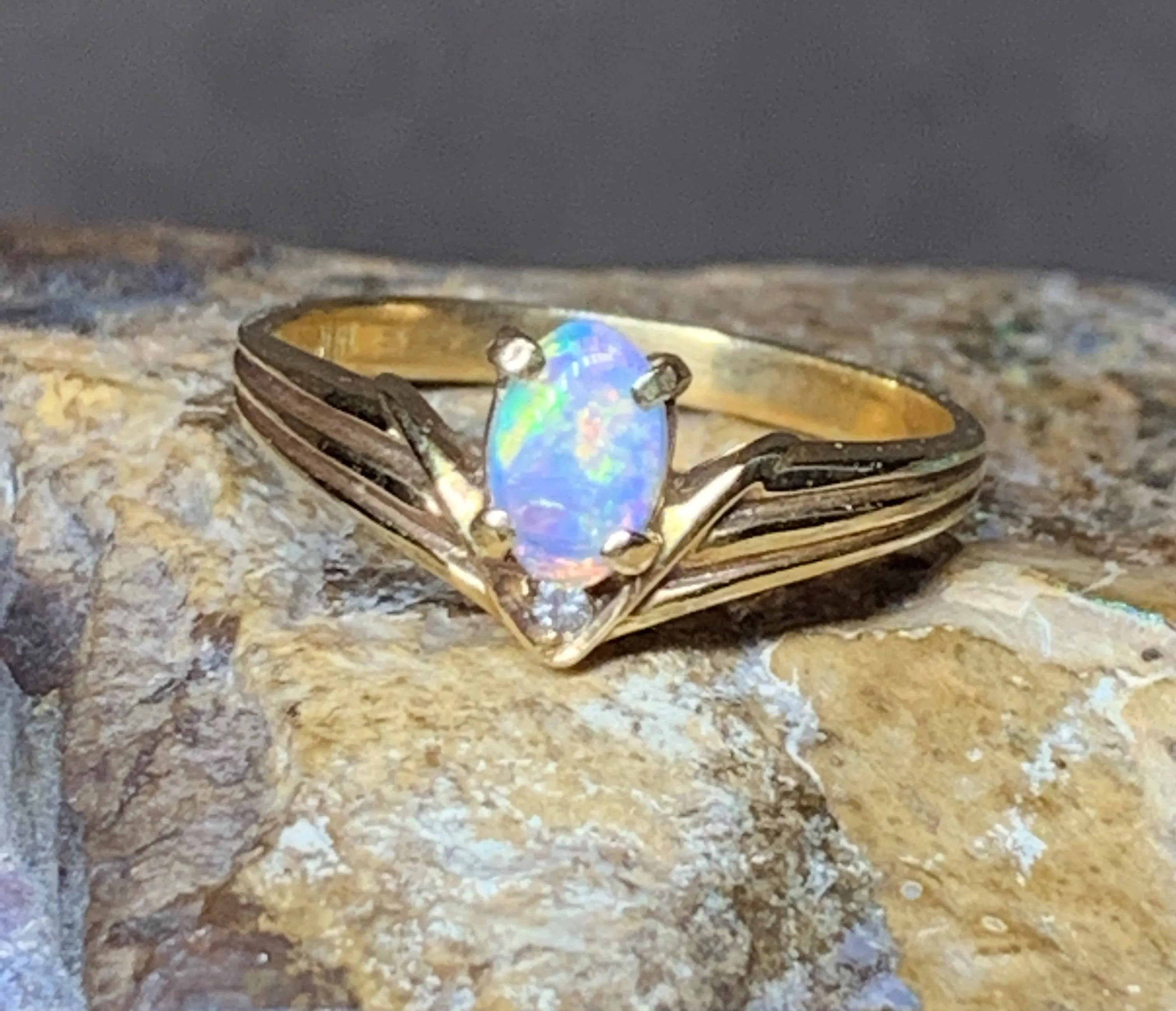 18kt Yellow Gold Light Opal and Diamond ring