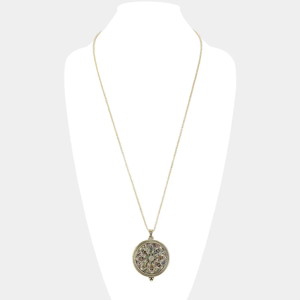 iLLASPARKZ Antique Patterned Magnifying Glass Locket Pendant Long Necklace